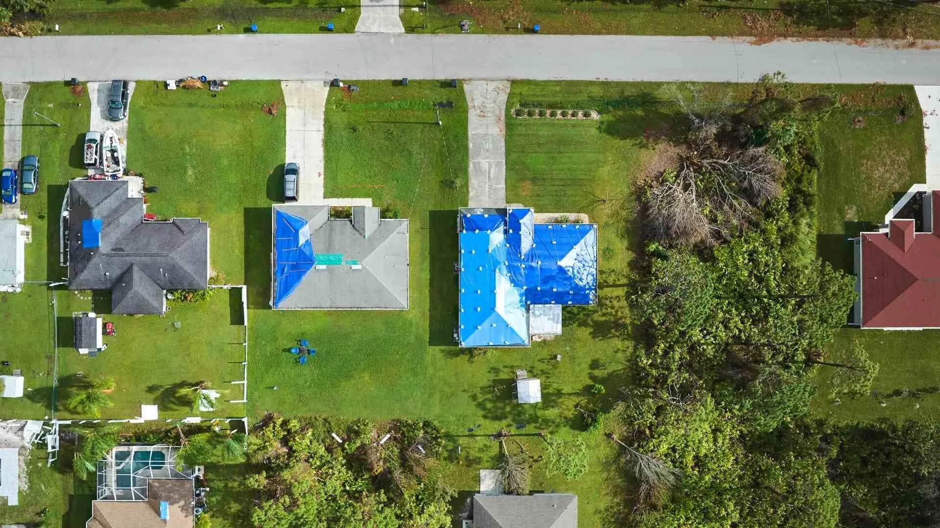 How to Tarp a Roof?