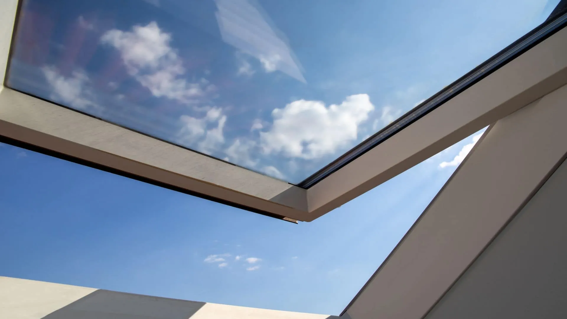 Sun Tunnel vs Skylight: What’s The Difference
